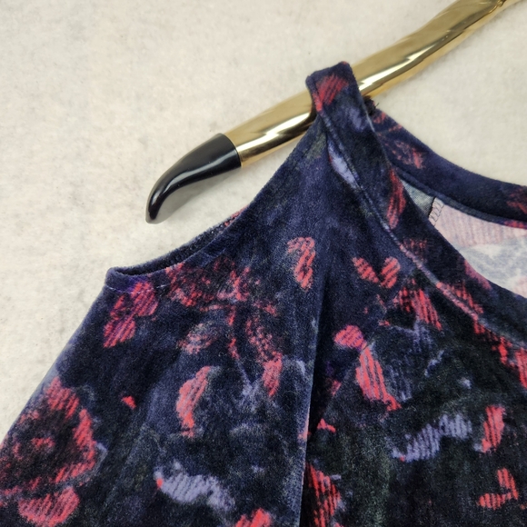 Woman Within Womens Size Medium Blue Floral Cold Shoulder Velour Sweater Top - Picture 2 of 10